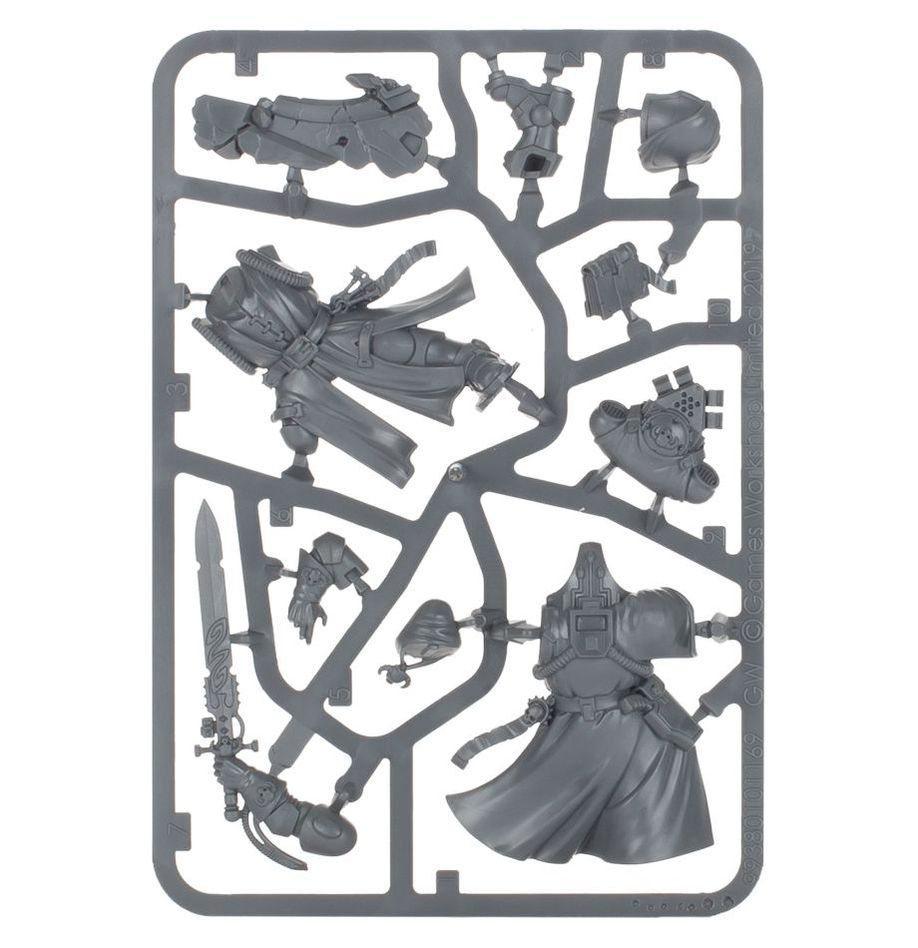Warhammer 40,000 Space Marines Primaris Librarian in Phobos Armour