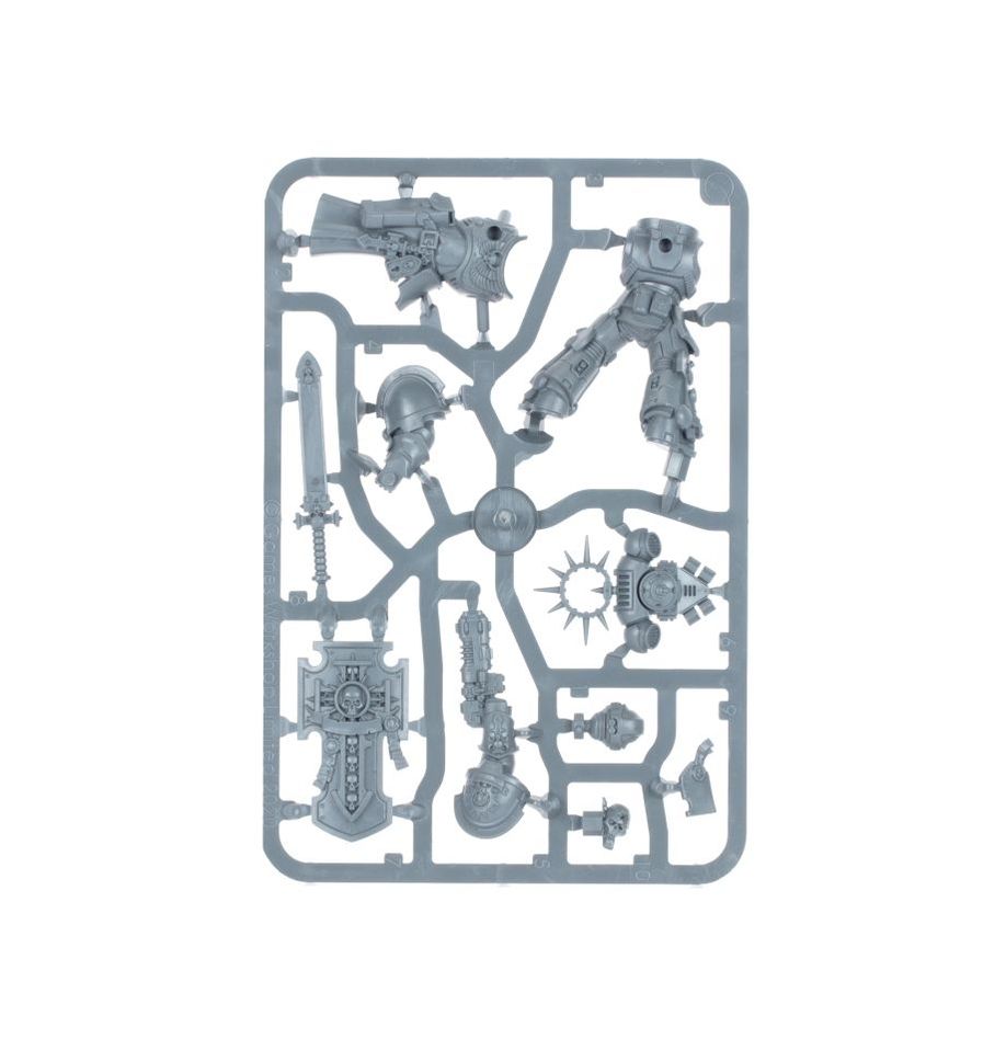 Warhammer 40,000 Space Marines Lieutenant with Storm Shield